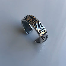 Load image into Gallery viewer, OWAIS Ring - Oara Official