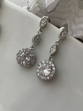 Load image into Gallery viewer, RANIA Earrings - Oara Official
